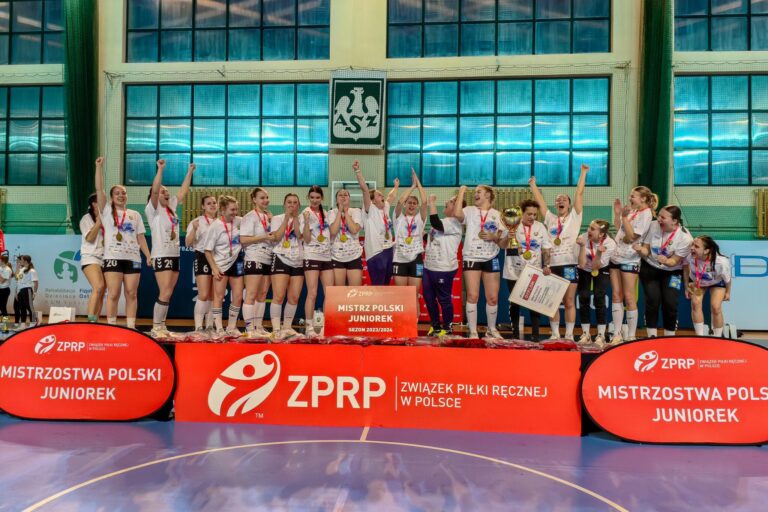 Niesamowity sukces! Nasze dziewczyny sięgają po mistrzostwo Polski!