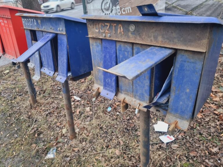 Skandaliczny stan skrzynek. Problemy Poczty Polskiej widoczne także lokalnie [FOTO][AKTUALIZACJA]