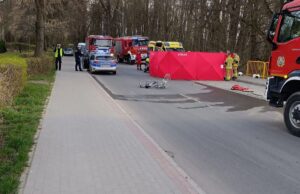 Po zderzeniu z motocyklem nie żyje rowerzysta