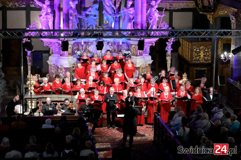 Muzyczna podróż po Europie. Koncert na 20. rocznicę przystąpienia Polski do Unii Europejskiej [FOTO/VIDEO]