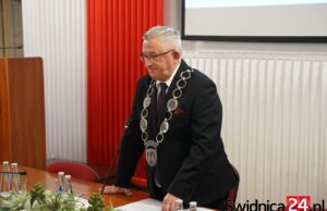 Były burmistrz Strzegomia z posadą w Dobromierzu