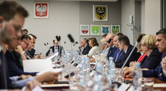 Taki będzie budżet powiatu świdnickiego na 2026 rok? Najwięcej na oświatę, mniej na inwestycje