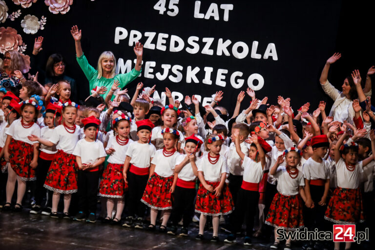 45 lat istnienia dla dzieci. Barwny i radosny jubileusz Przedszkola Miejskiego nr 15 [FOTO]