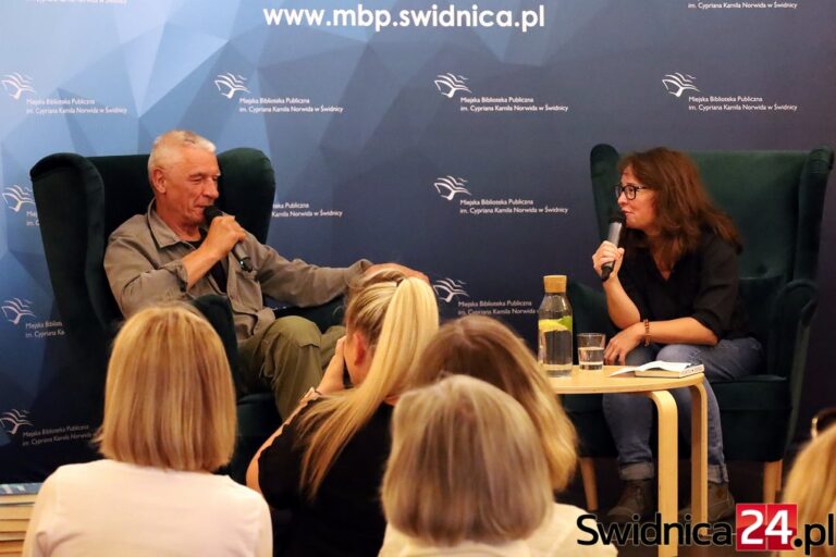 Andrzej Stasiuk opowiadał o swojej nowej książce „Rzeka dzieciństwa” w Świdnicy [FOTO]