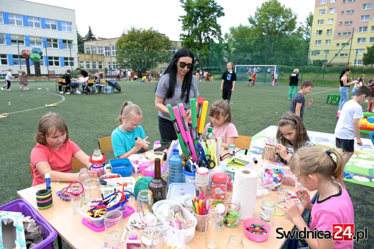 Edukacja przez zabawę. Piknik ekologiczny na Osiedlu Młodych [FOTO]