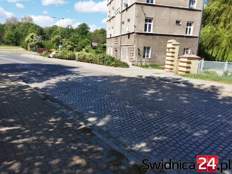 Wietrzyć mogą tylko w nocy. Huk zatruwa życie mieszkańcom Wrocławskiej