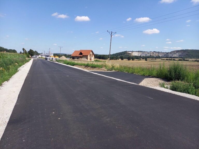 Drogi powiatowe w remoncie. Efekty są już widoczne na jednej z tras [FOTO]