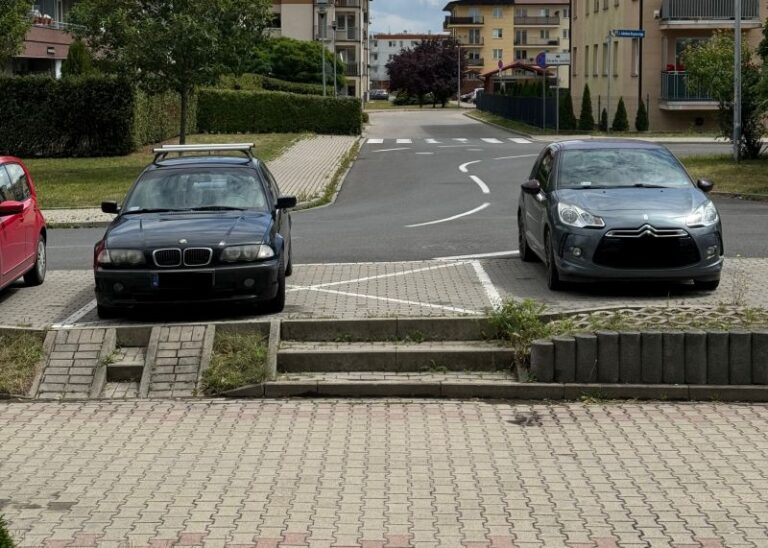 Mistrzowie parkowania [FOTO]