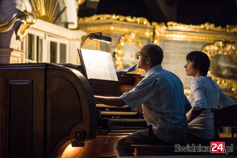 Zagrali na cztery ręce i cztery nogi. Wyjątkowy koncert w Kościele Pokoju [FOTO/VIDEO]