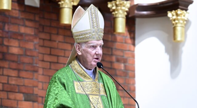 Biskup senior diecezji świdnickiej trafił do szpitala