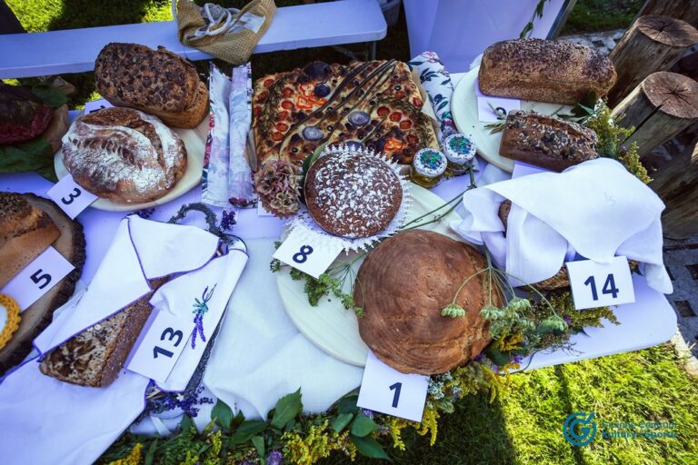 Upiekli najlepszy chleb domowy. „Chlebowzięci” nagrodzeni [FOTO]