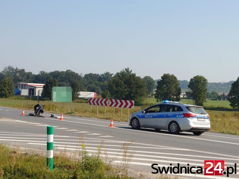 Wypadek motocyklisty w Strzegomiu [FOTO]