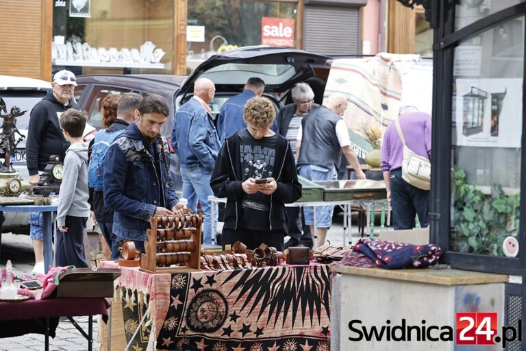 Miłośnicy rzeczy niezwykłych ponownie zawitają do Świdnicy. Zbliża się październikowa giełda staroci