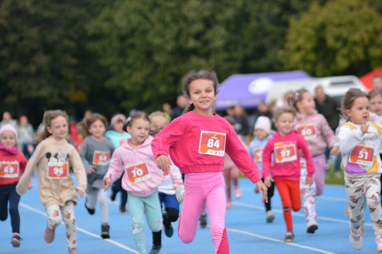 Jesienne Świdnickie Czwartki Lekkoatletyczne oficjalnie zainaugurowane [WYNIKI/FOTO]