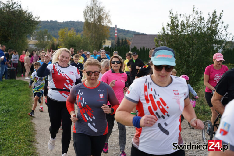 „Ogromna mobilizacja ludzi o wielkich sercach”. Pobiegli dla walczącej z nowotworem Malwiny [FOTO/VIDEO]