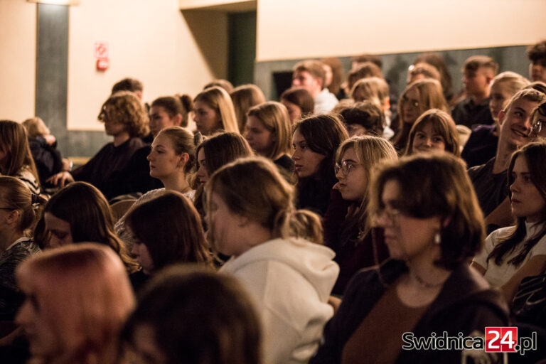 Kino w teatrze. Co w repertuarze nowej odsłony DKF Spektrum w Świdnicy?