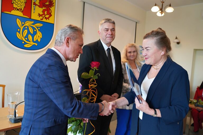 Nauczyciele odebrali nagrody. Dzień Edukacji Narodowej w gminie Świdnica [FOTO]