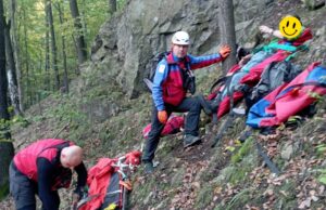 Wypadek grzybiarza w Książańskim Parku Krajobrazowym. Służby apelują o ostrożność i przypominają za co można otrzymać mandat na grzybobraniu