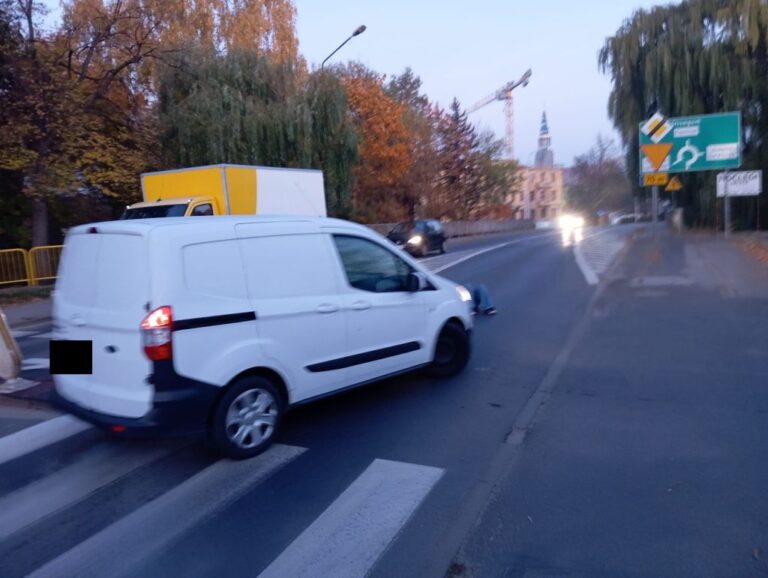 Potrącił kobietę na przejściu dla pieszych [FOTO]