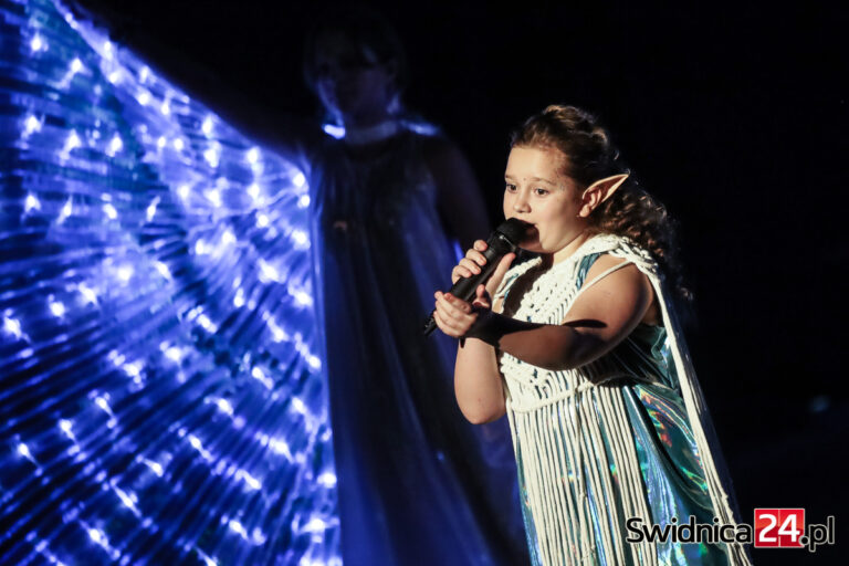 Pokaz talentów w świdnickim teatrze. Wystąpiły dzieci i młodzież ze Polski, Ukrainy i Mołdawii [FOTO/VIDEO]