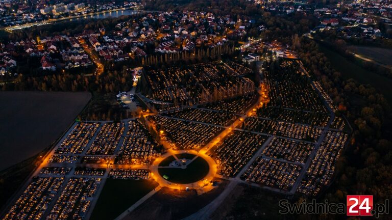 Światła pamięci na świdnickich nekropoliach [FOTO]