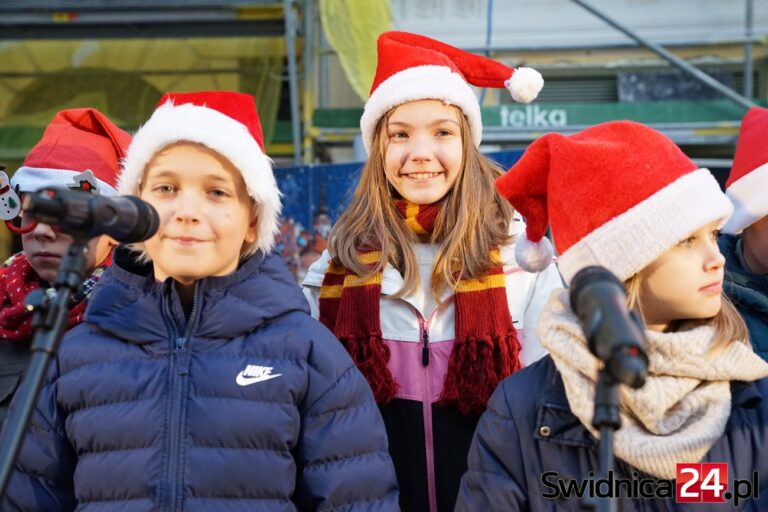 Rozśpiewana Wigilia Wszystkich Świdniczan [FOTO/VIDEO]
