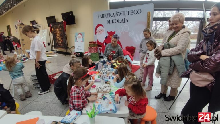 Fabryka św. Mikołaja w Galerii Świdnickiej już trwa! [FOTO/VIDEO]