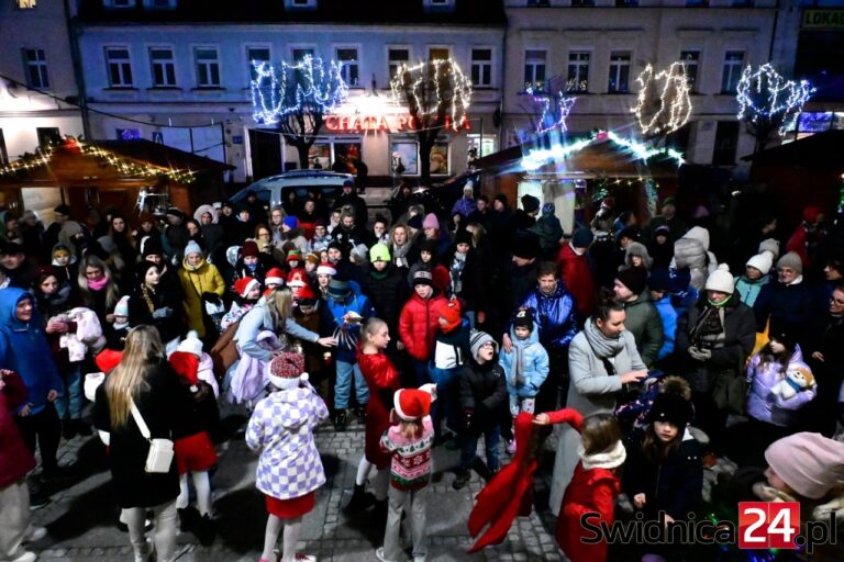 Zbliża się Jarmark Bożonarodzeniowy w Świebodzicach. Sprawdź program wydarzenia