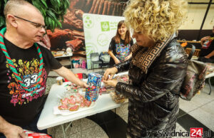 Trwa odliczane do 34. Finału WOŚP. Sztaby czekają na gadżety do licytacji