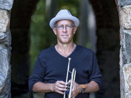 Legendarny trębacz Dave Douglas i zespół S.E.A. Trio zagrają w Świdnicy [ROZWIĄZANIE KONKURSU]