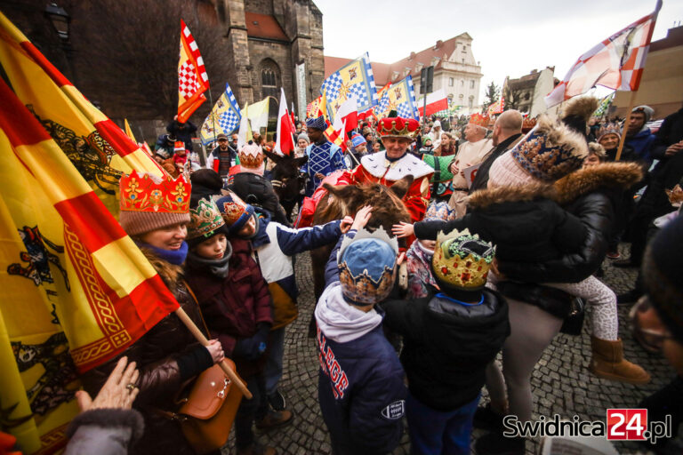 Orszak Trzech Króli przejdzie przez Świdnicę po raz czternasty. Na finał wspólne kolędowanie i ciepły poczęstunek