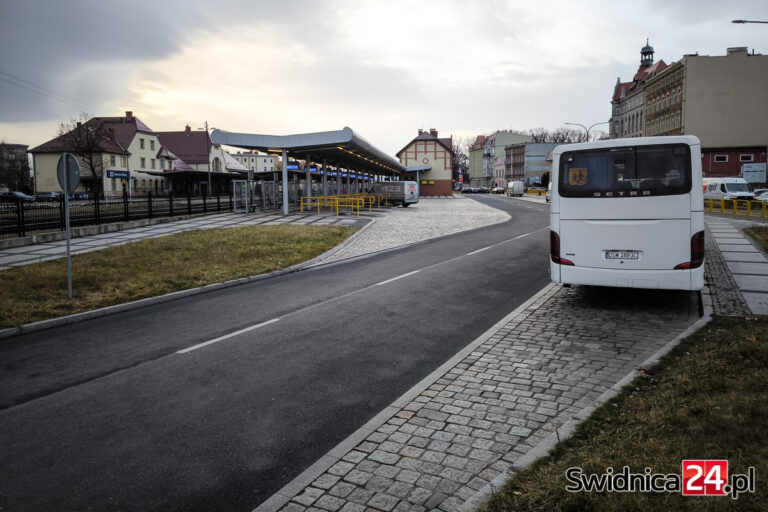 Nie ma żadnego przewoźnika, a będzie aż trzech? Autobusem do Wrocławia