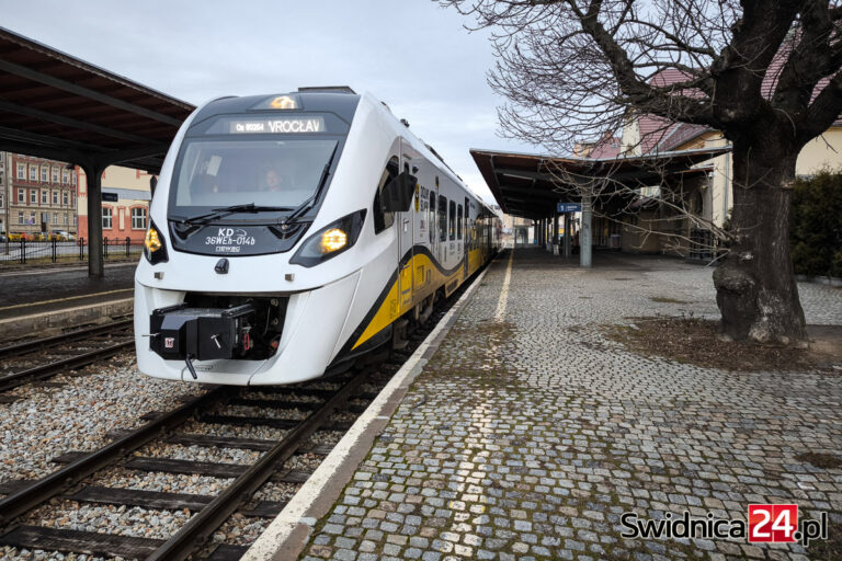 Przed podróżą sprawdź rozkład jazdy. Więcej przystanków „na żądanie”, zmiana godzin odjazdu