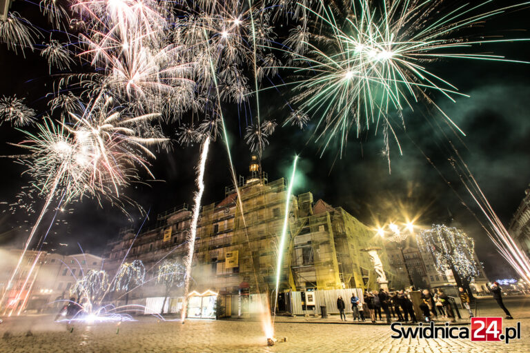 Świdniczanie powitali 2025 rok! [FOTO/VIDEO]