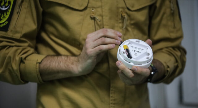 Ponad 460 czujek dymu i tlenku węgla trafi do najbardziej potrzebujących w powiecie świdnickim