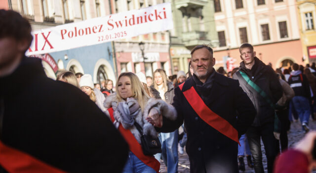 Maturzyści z powiatu świdnickiego po raz 20. zatańczą poloneza na Rynku w Świdnicy