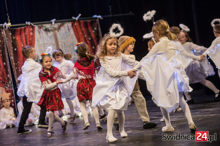Herody i kolędowanie z maszkarami w Świdnicy. Zbliża się 33. Świdnicki Przegląd Zespołów Kolędniczych [PROGRAM]