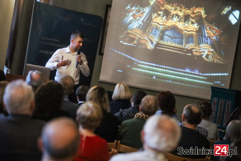 Koleje losu świdnickiej rodziny Schlagów. Zaprezentowano drugi tom tłumaczonych pamiętników [FOTO]