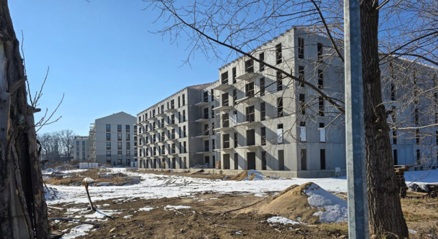 wstrzymana inwestycja mieszkaniowa przy Parkowej 2025.02.20-5 luty 2025