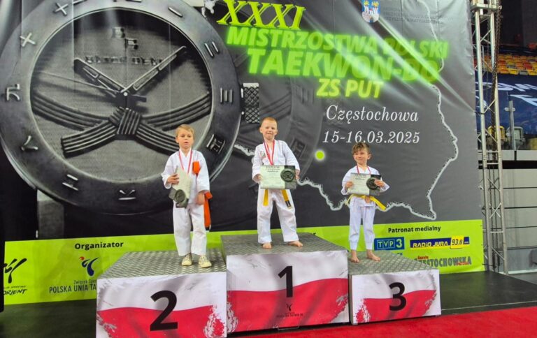 Medalowy popis „Kogutów” podczas mistrzostw w Częstochowie [FOTO]