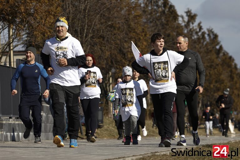 Pobiegli w Świdnicy Tropem Wilczym [FOTO/VIDEO]