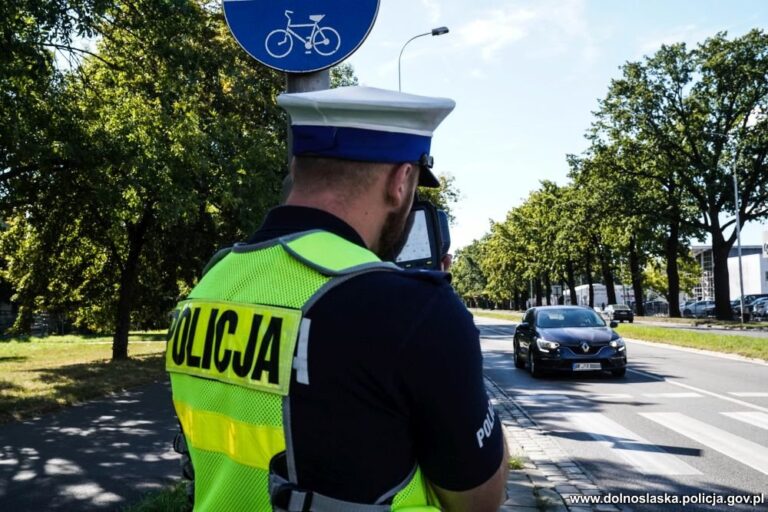 Bezpieczny weekend majowy. Dolnośląscy policjanci apelują o ostrożność