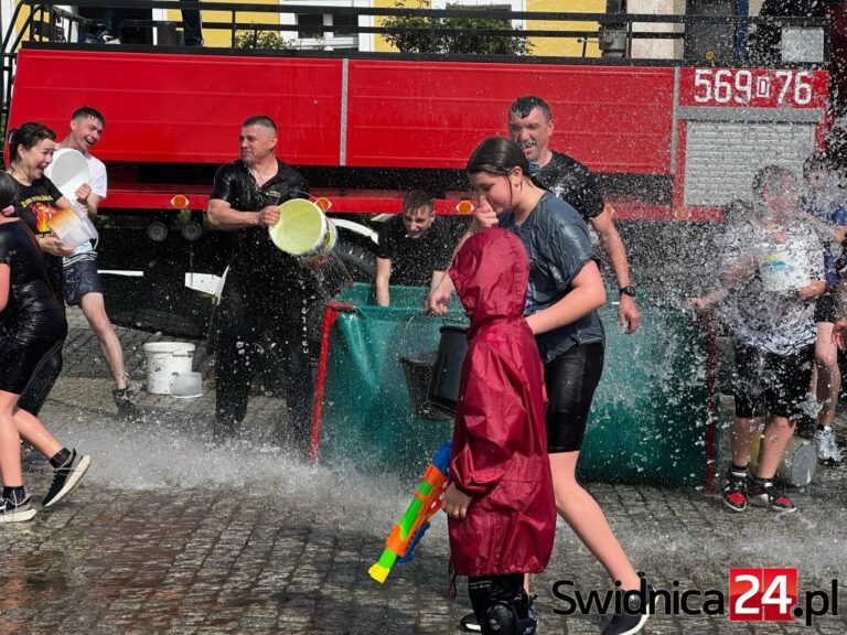Wodne bitwy w lany poniedziałek. Strażacy zapraszają do zabawy w kilku miejscowościach
