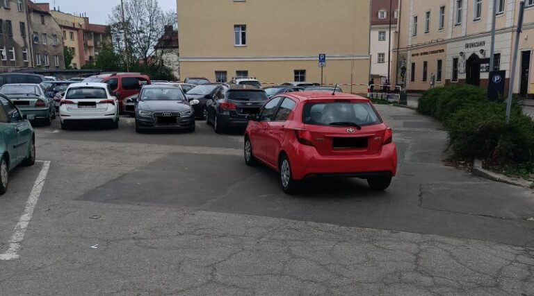 Mistrzowie parkowania [FOTO]