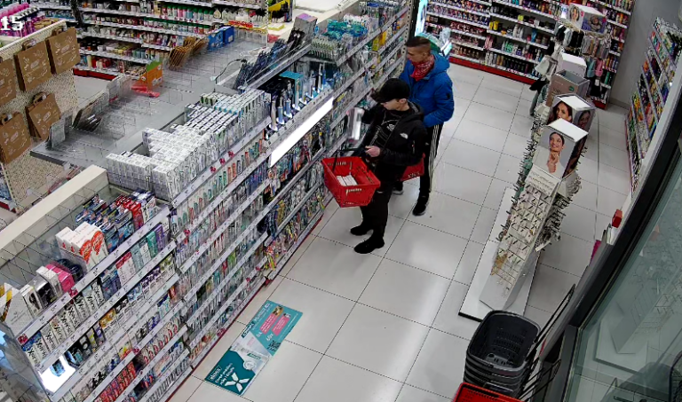 Poznajesz tych mężczyzn? Policja prosi o pomoc