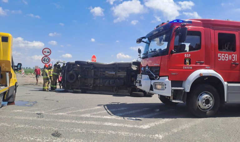 Zderzenie dwóch busów na krajowej „piątce”
