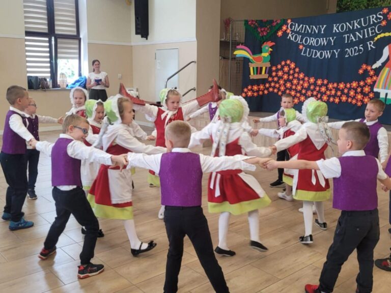 Barwne święto tańca i folkloru. Przedszkolaki zaprezentowały swoje umiejętności [FOTO]