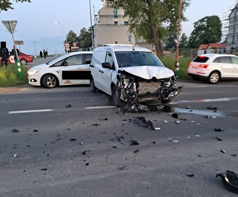 Zderzenie na 35-tce w Pszennie [FOTO]