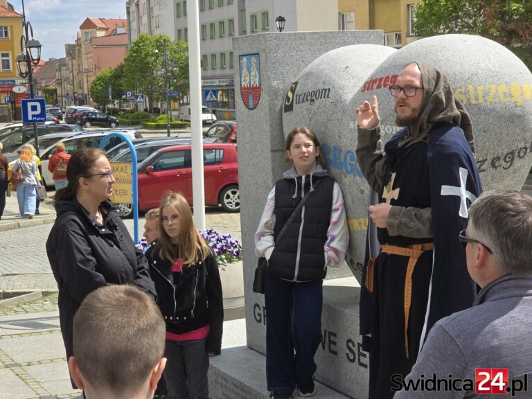 Zakamarki Strzegomia odkrywane na wyjątkowym spacerze [FOTO]