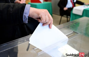 Miało być referendum w sprawie migrantów i wiatraków. Wojewoda mówi „nie”